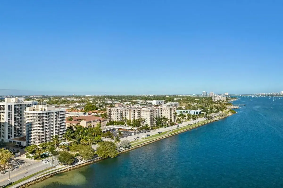 tempImageZw0P3O at 1617 N Flagler Drive 302, West Palm Beach