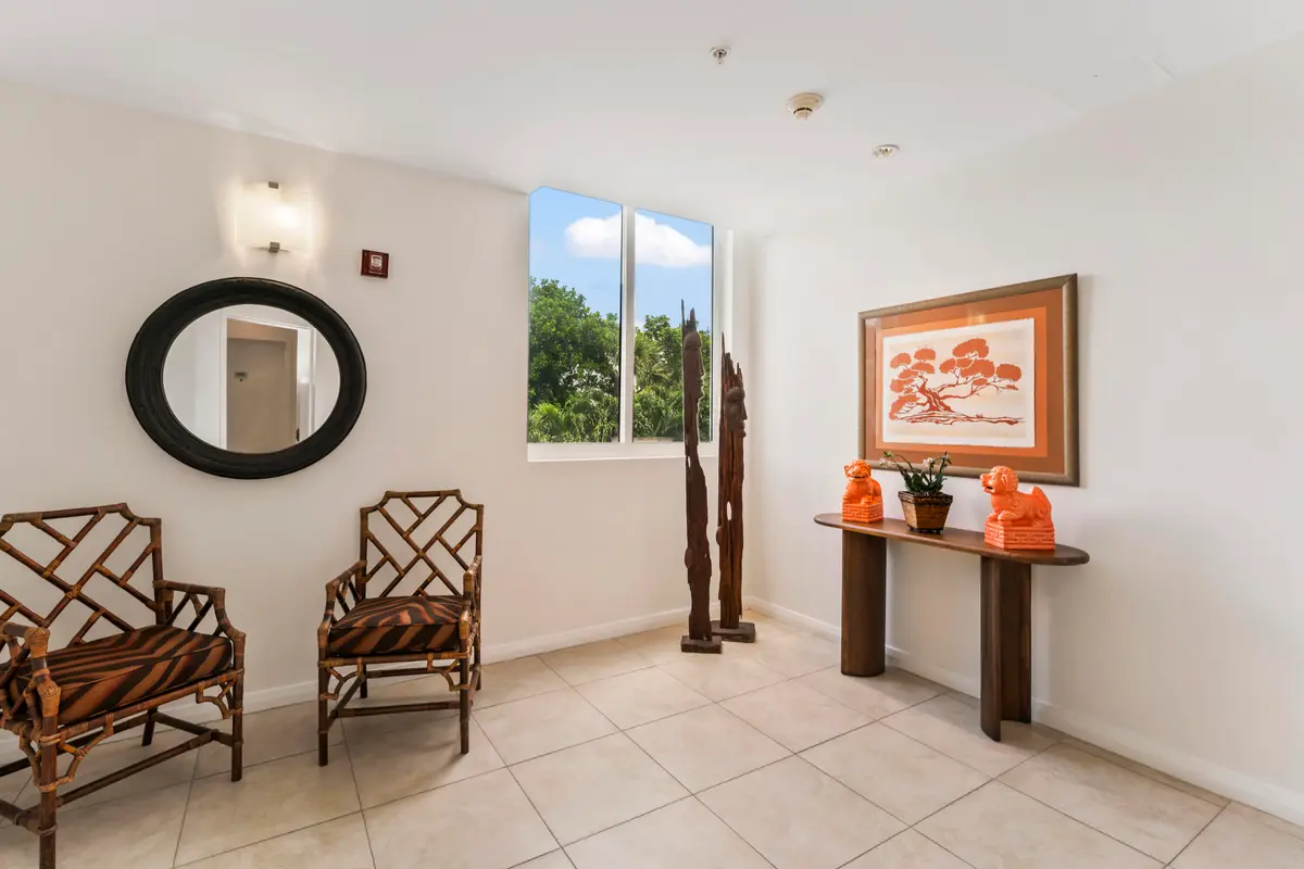 photos_high_resolution_1617_N_Flager_Dr_ at 1617 N Flagler Drive 302, West Palm Beach