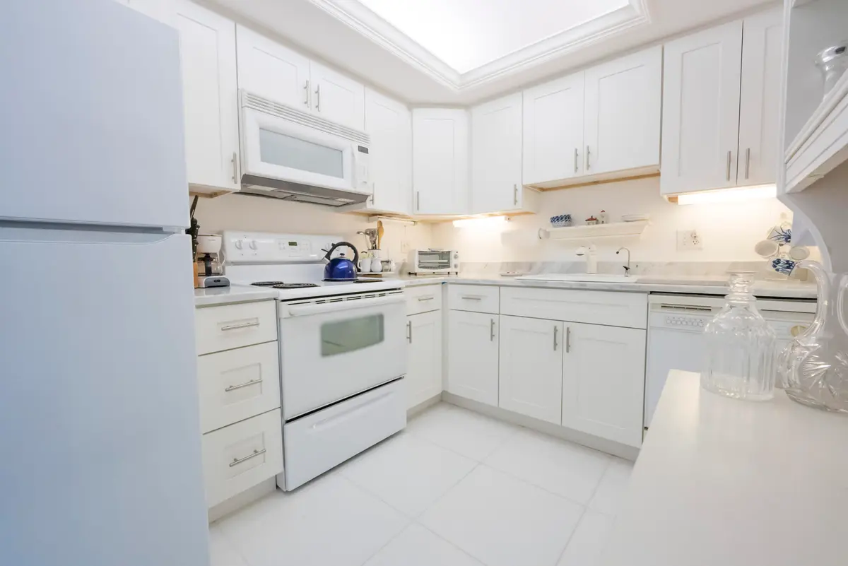 Kitchen at 336 Golfview Road 203, North Palm Beach