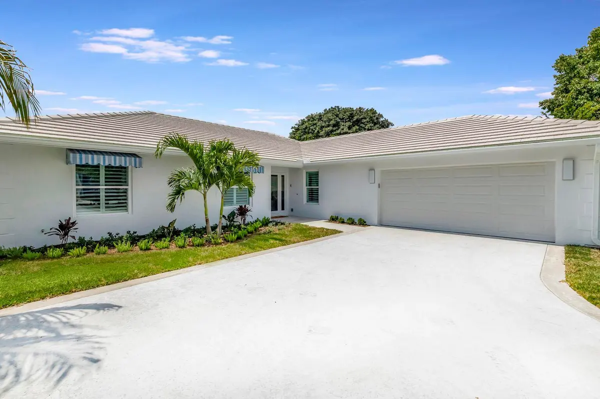 SIDE ENTRY GARAGE at 530 NW 14th Street, Delray Beach