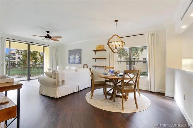 Dining at 100 Uno Lago Drive 205, Juno Beach