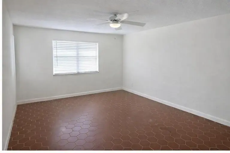 office or conference room at 621 NE 3rd Avenue, Delray Beach