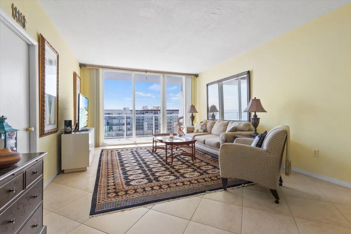 39-GG3A9844 at 3450 S Ocean Boulevard 8120, Palm Beach