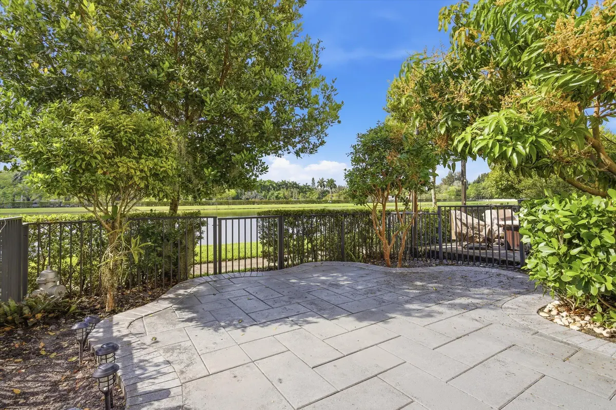 Lake view / Patio at 5884 Mustang Manor, Davie
