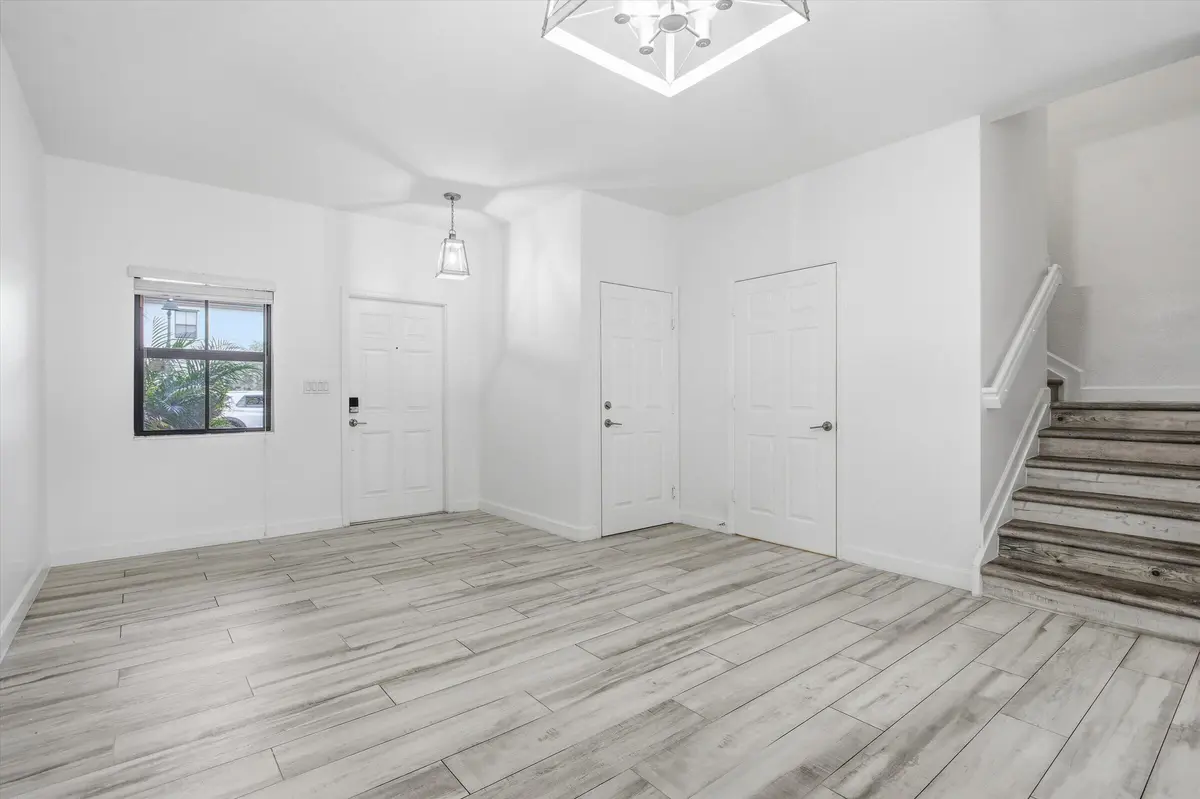Entry/Livingroom at 5884 Mustang Manor, Davie