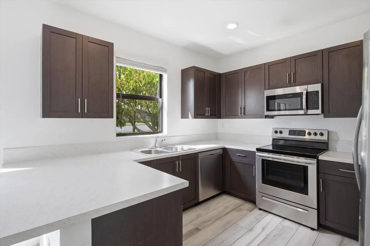 Kitchen at 5884 Mustang Manor, Davie