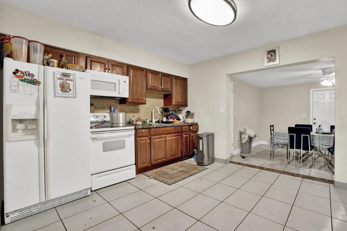 08_Image_8_mls at 2040 NE 2nd Terrace, Pompano Beach