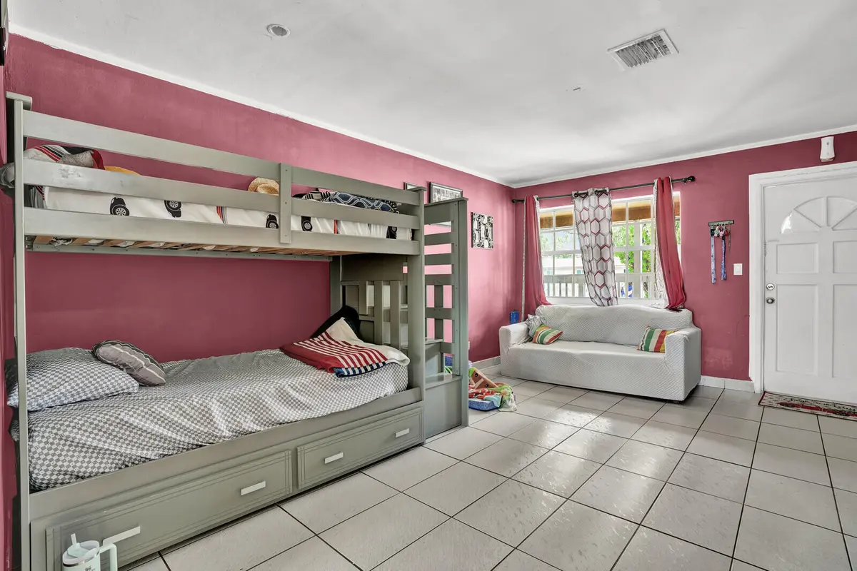 16_Image_16_mls at 2040 NE 2nd Terrace, Pompano Beach
