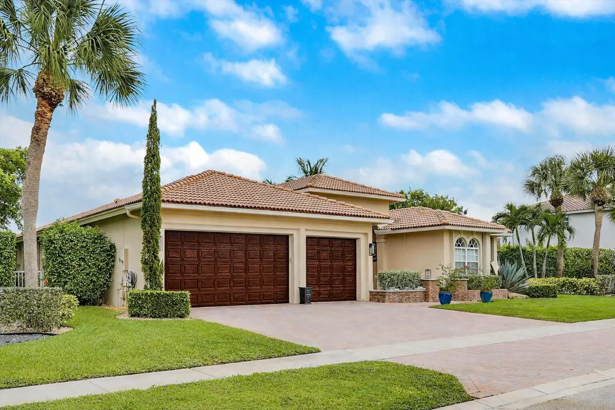 Grand Home at 3776 Isles Vista Boulevard, Wellington