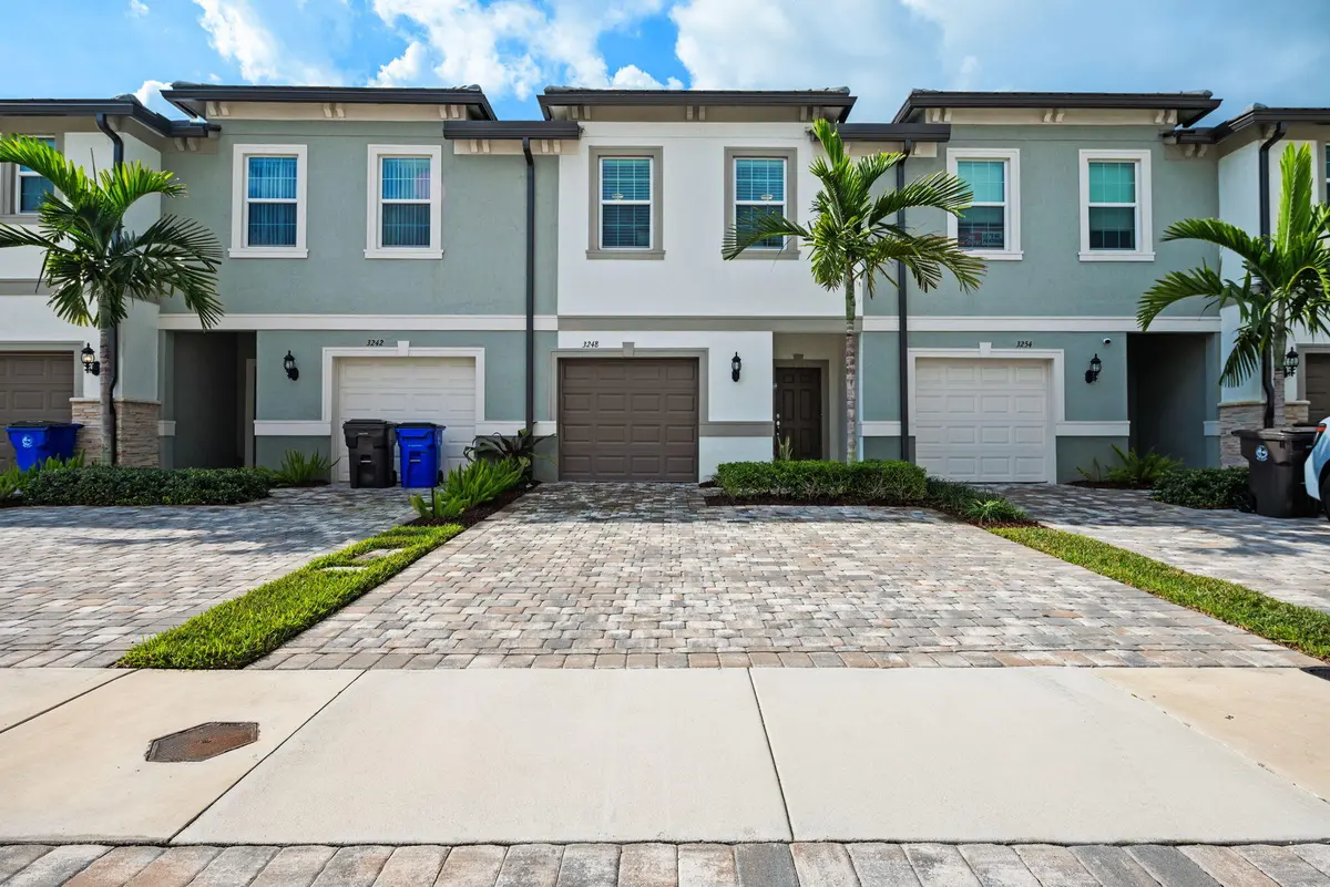1-web-or-mls-3248-watercress-dr at 3248 Watercress Drive, Lauderdale Lakes