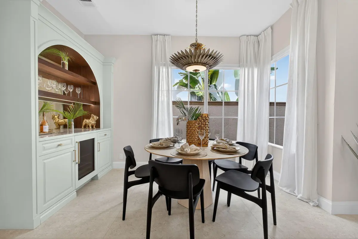 Eat in Kitchen at 26 Stoney Drive, Palm Beach Gardens