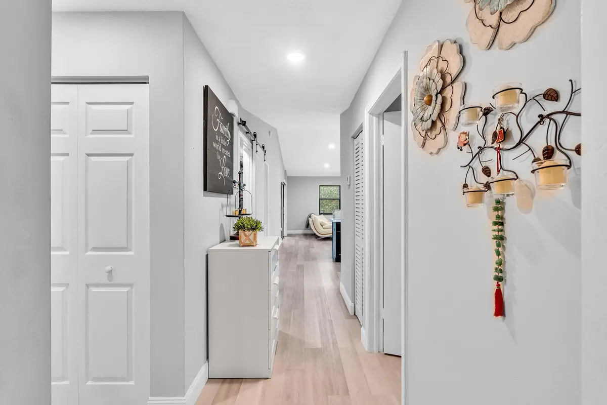 Hall at 23120 Barwood Park Lane B, Boca Raton