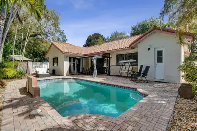 10527 Zurich Street, Cooper City – Single Family Residence for sale