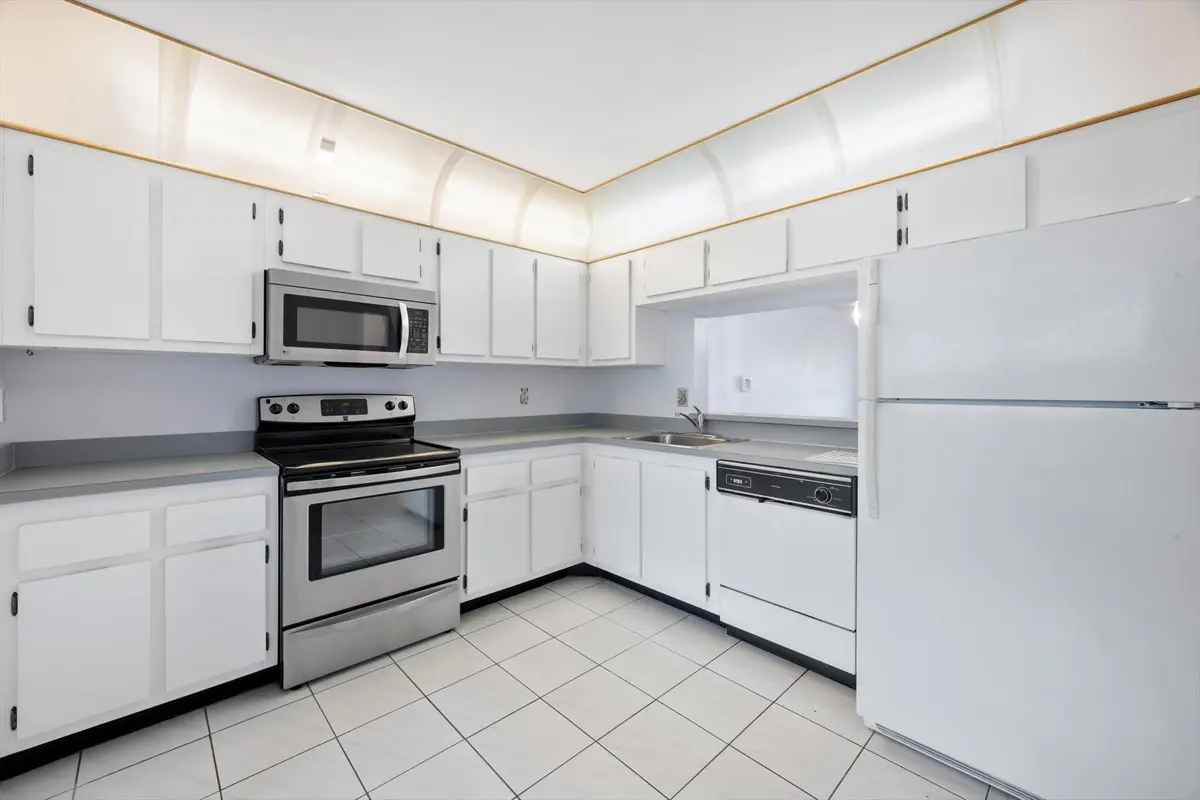09-621 NW 105th Way_009 at 621 NW 105th Way, Pembroke Pines