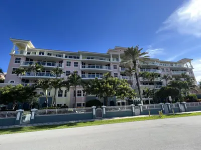 2051 SE 3rd Street Th3, Deerfield Beach – Townhouse for rent