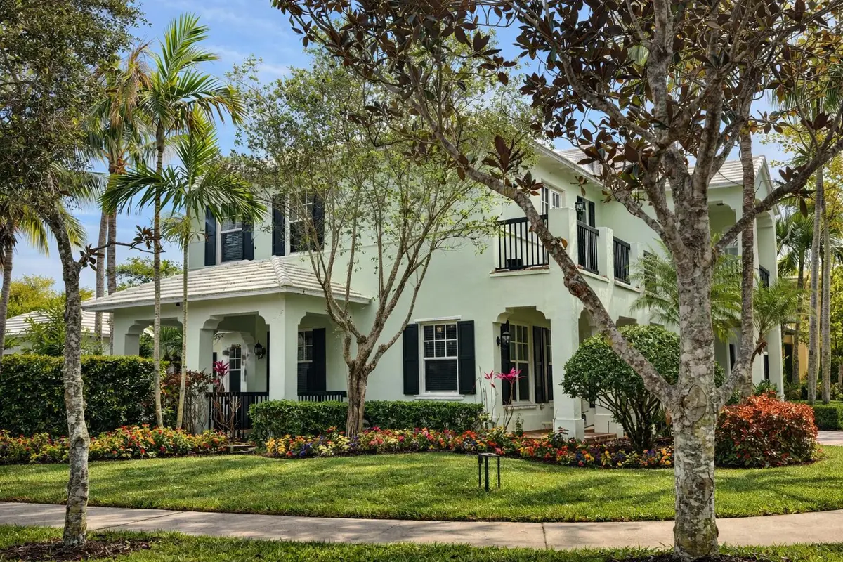 Corner Lot! at 206 Botanica Drive, Jupiter