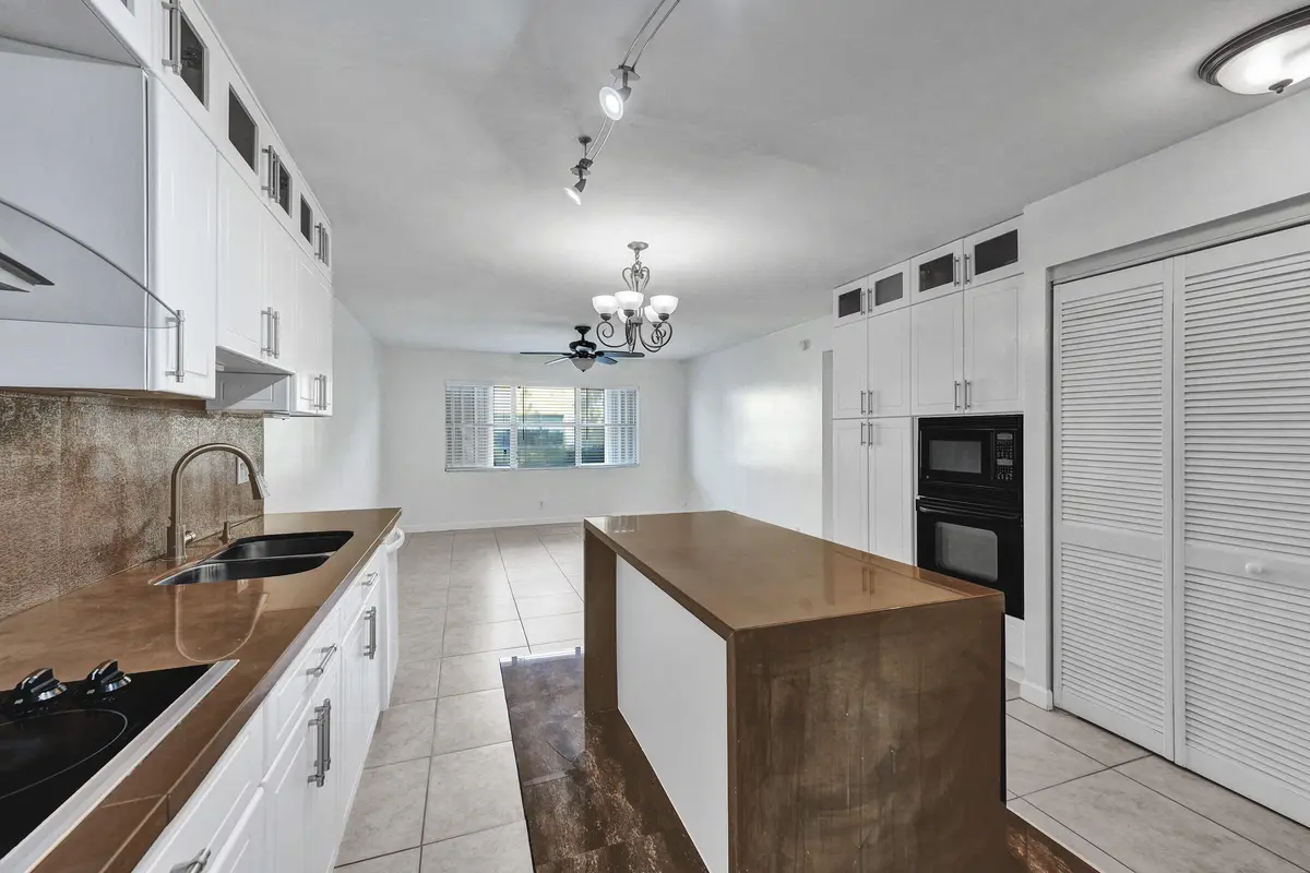RJP02487 at 600 SE 2nd Avenue K2, Deerfield Beach