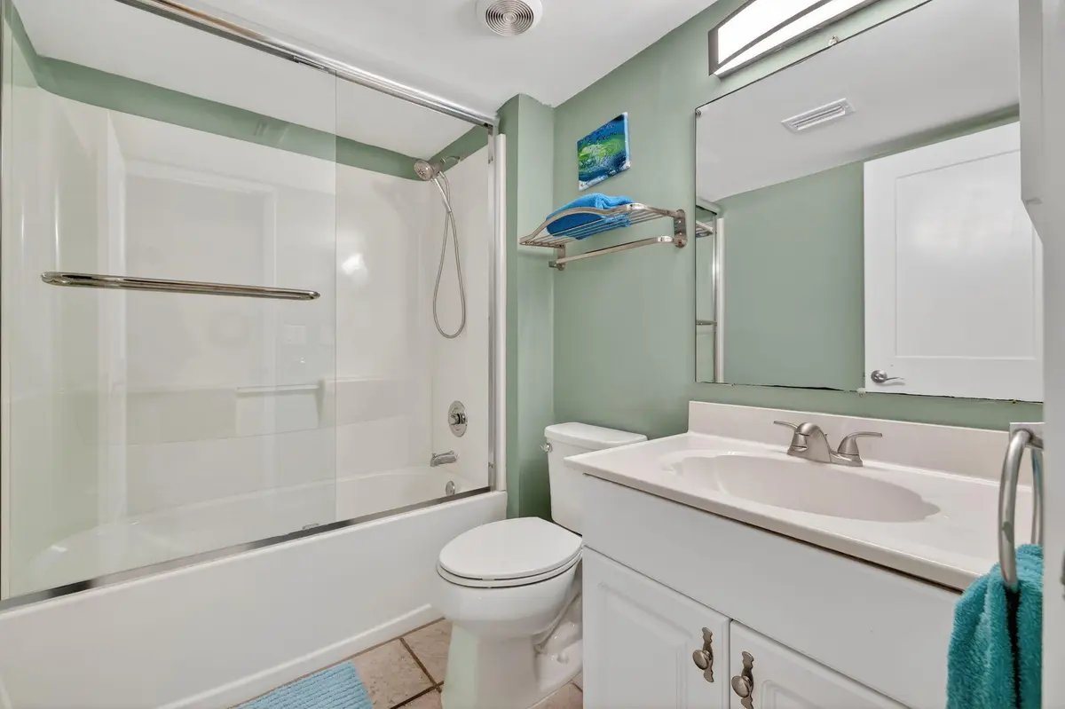 23-web-or-mls-3A5A1241 at 429 NE Tradewind 303, Hutchinson Island