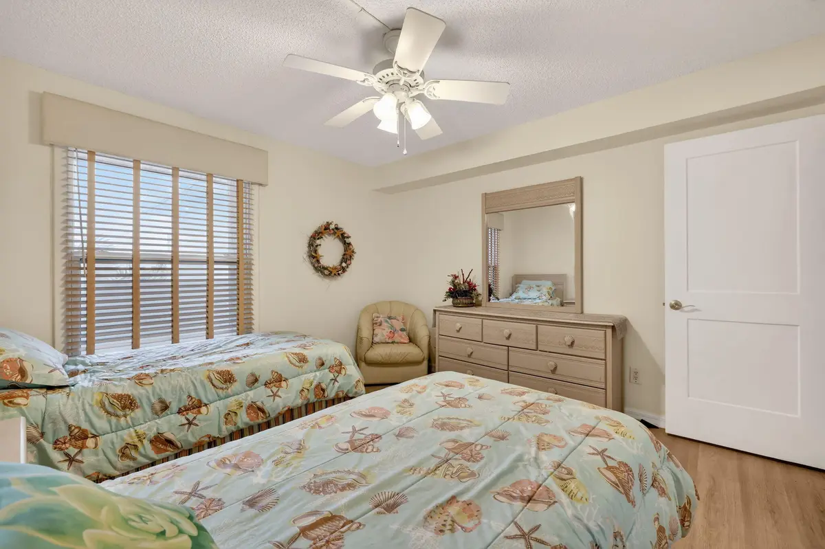 21-web-or-mls-3A5A1216 at 429 NE Tradewind 303, Hutchinson Island