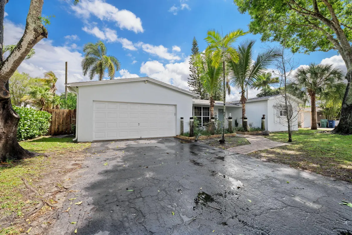 1-web-or-mls-4954-sw-91st-ave at 4954 SW 91st Avenue, Cooper City