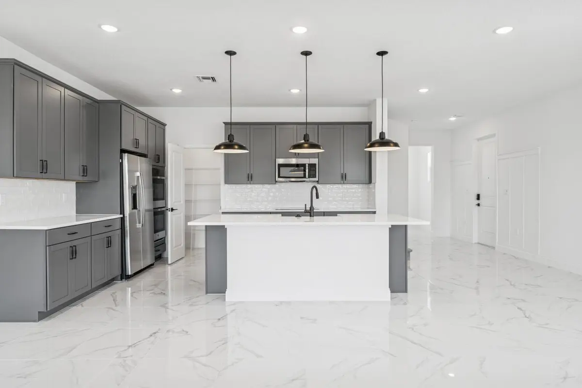 Cabinet color for this home at 185 SE Birch Terrace, Stuart