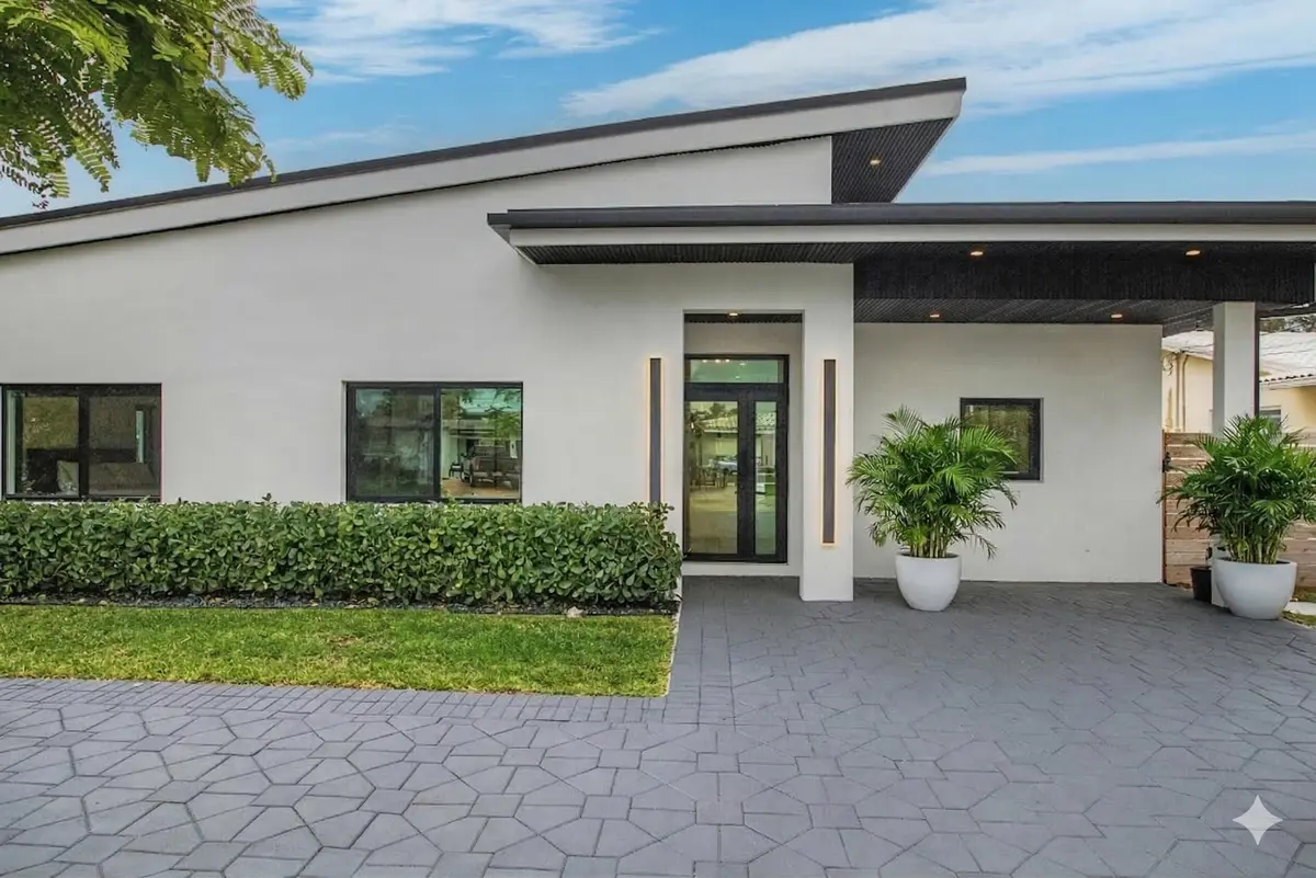 Exterior 1 at 2634 SE 14th Street, Pompano Beach