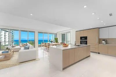 3100 N Ocean Drive P705, Riviera Beach – Condominium for sale