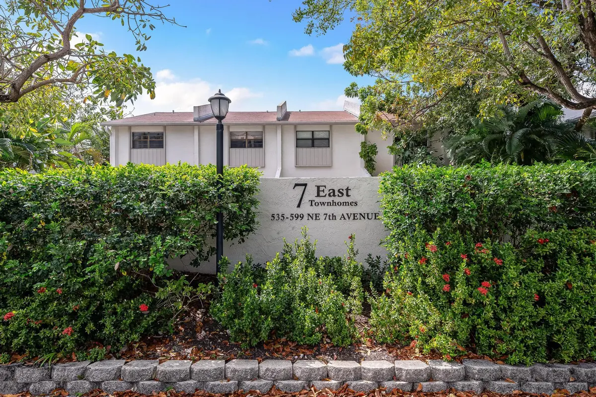 7 East Condo at 563 NE 7th Avenue 1B, Fort Lauderdale