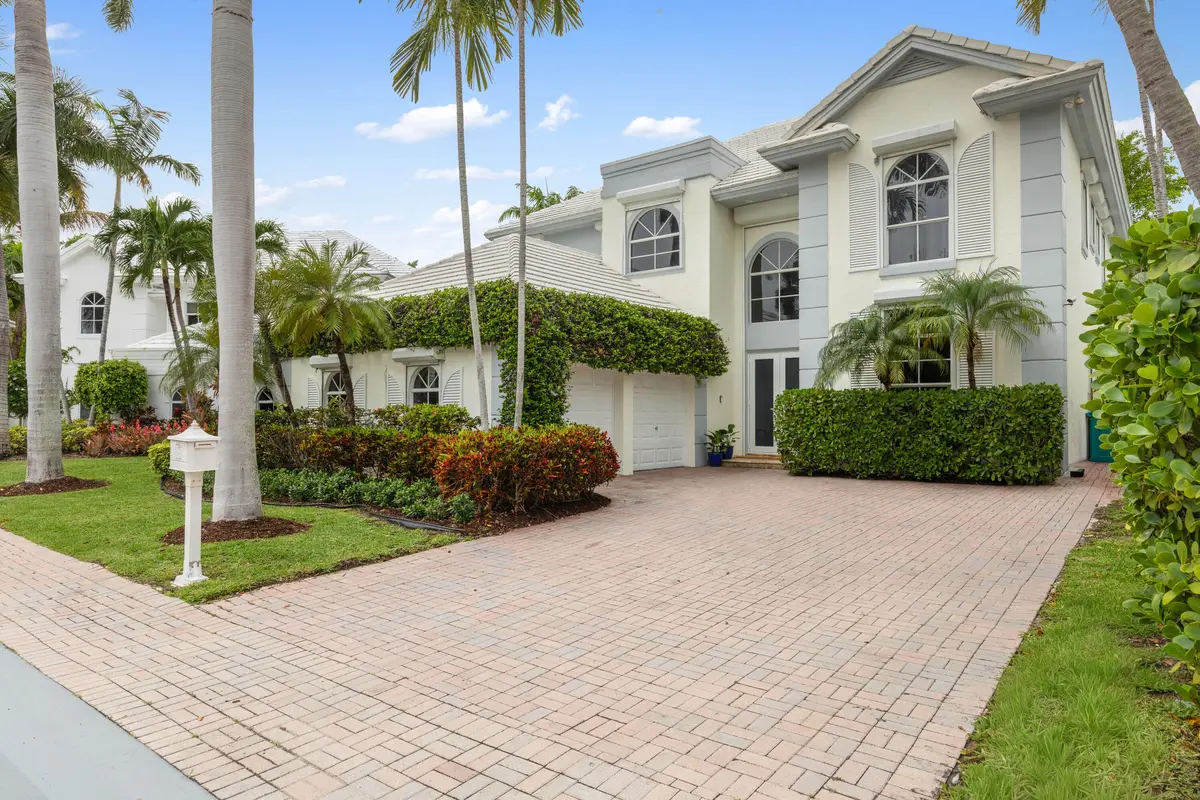 1I6A4697 at 24 Grand Bay Estates Circle, Key Biscayne