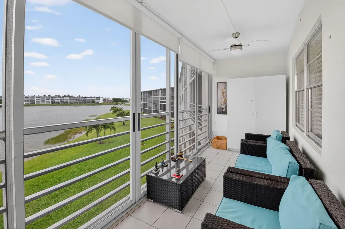 22-web-or-mls-DSC_5023 at 3085 E Exeter 3085, Boca Raton