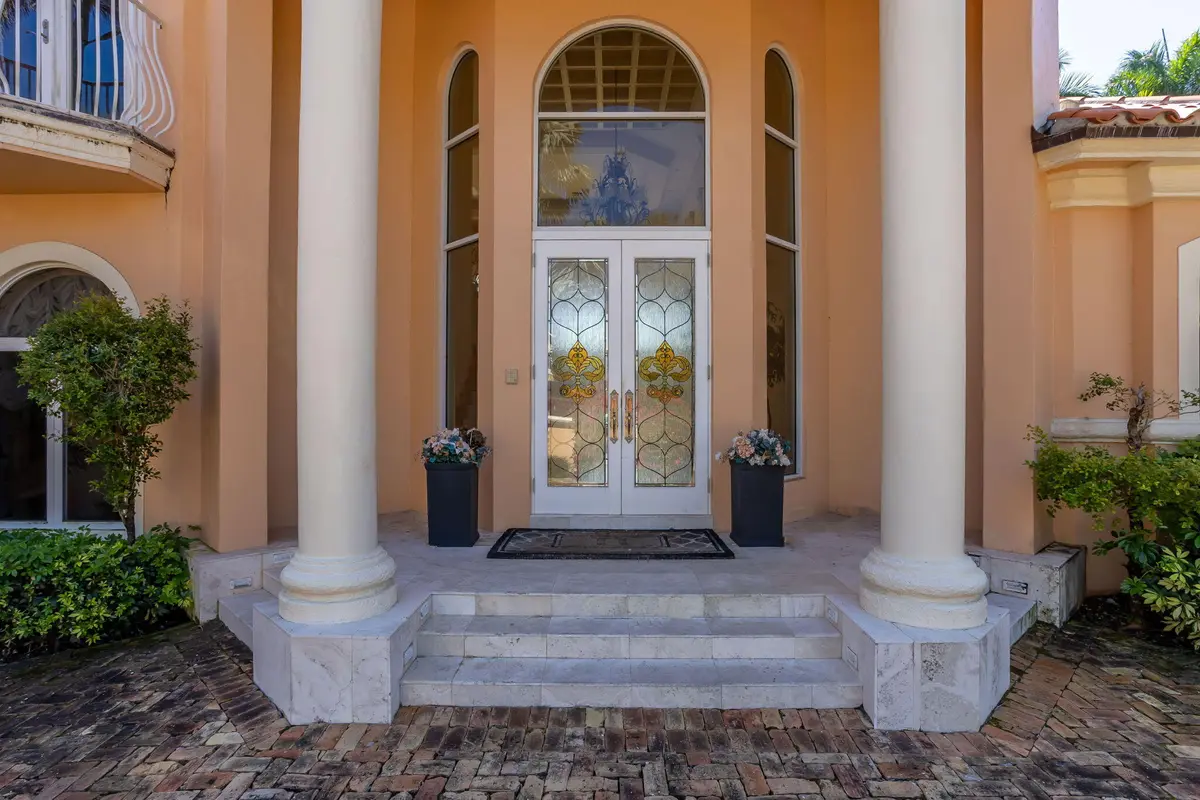 7-web-or-mls-0E2A6738-HDR at 4 Isla Bahia Drive, Fort Lauderdale