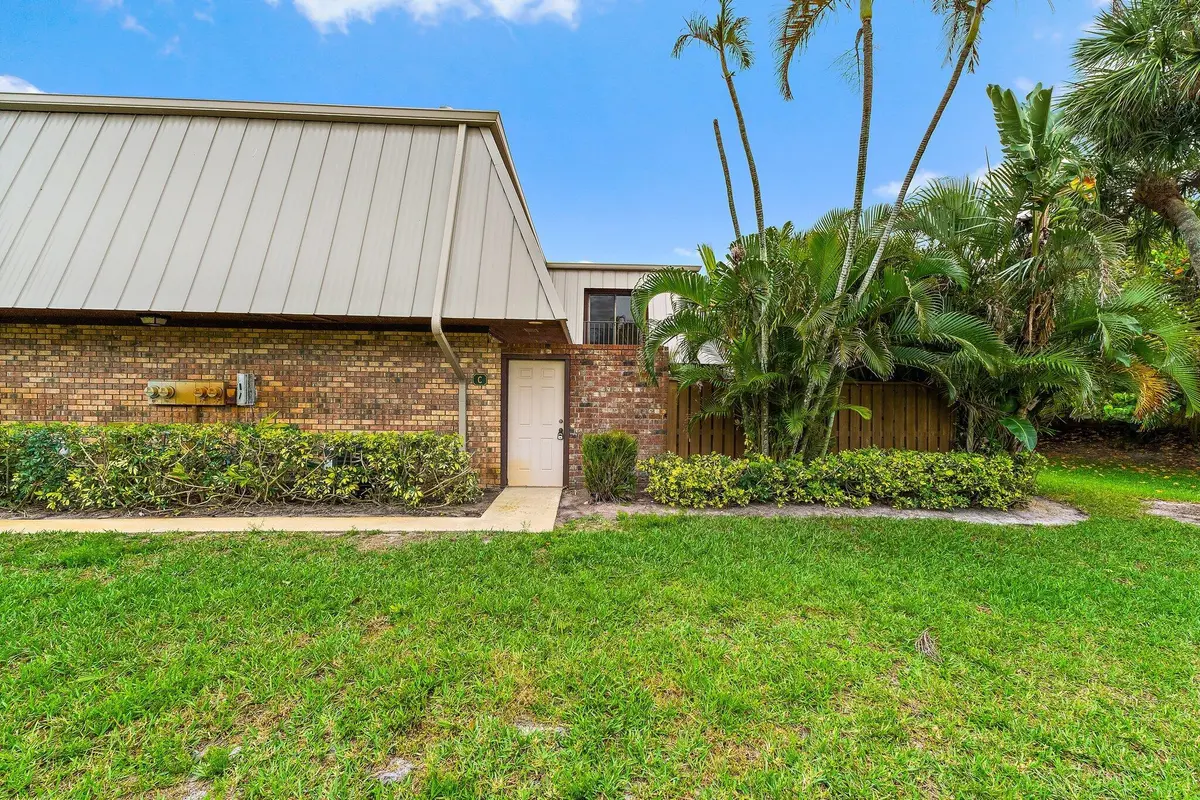 002-1420OceanWay-7C-Jupiter-SMALL at 1420 Ocean Way 7c, Jupiter