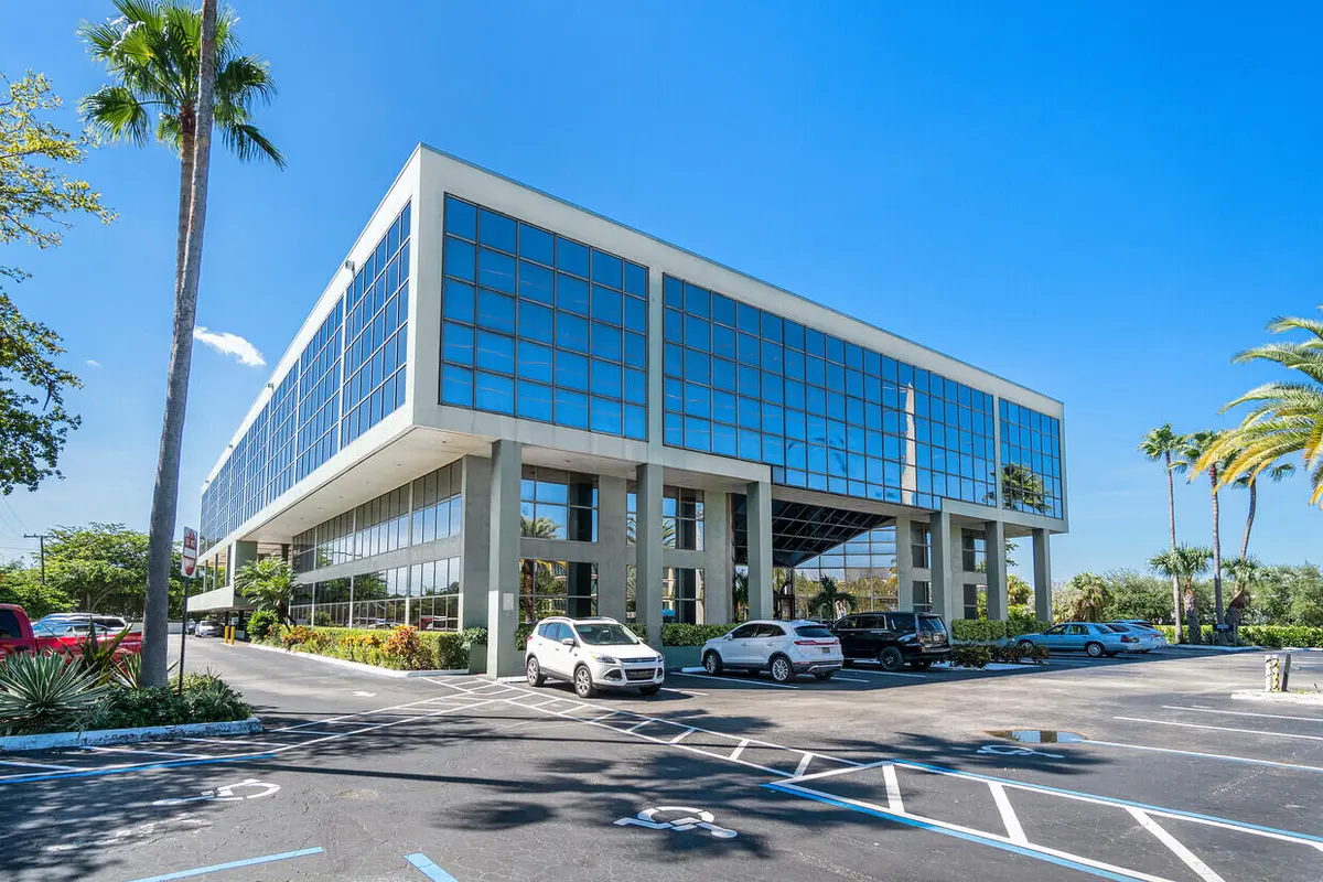 Main Exterior Photo at 631 Us-1 101, North Palm Beach