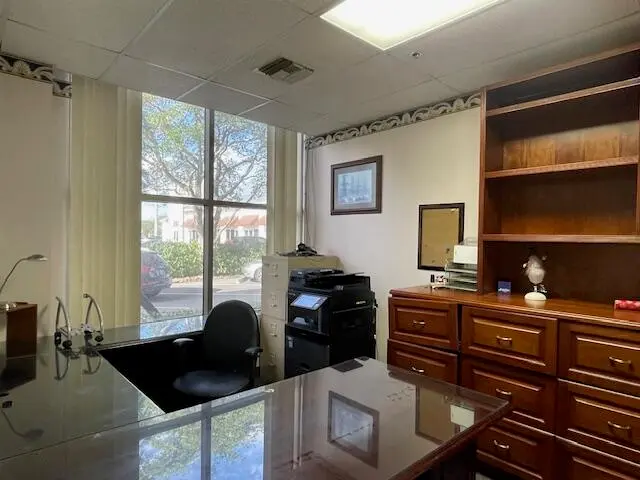 101-B Window Office at 631 Us-1 101, North Palm Beach
