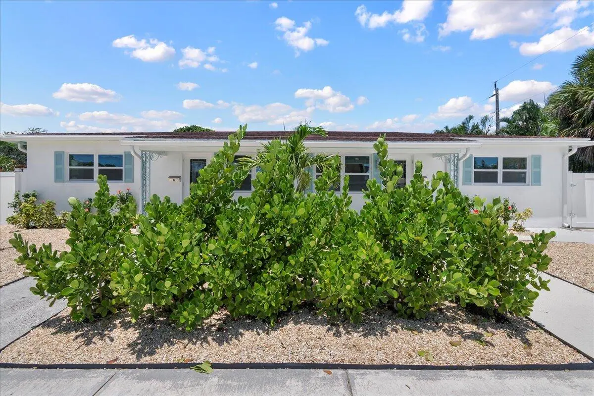 Front of Duplex at 2741 Parker Avenue A & B, West Palm Beach
