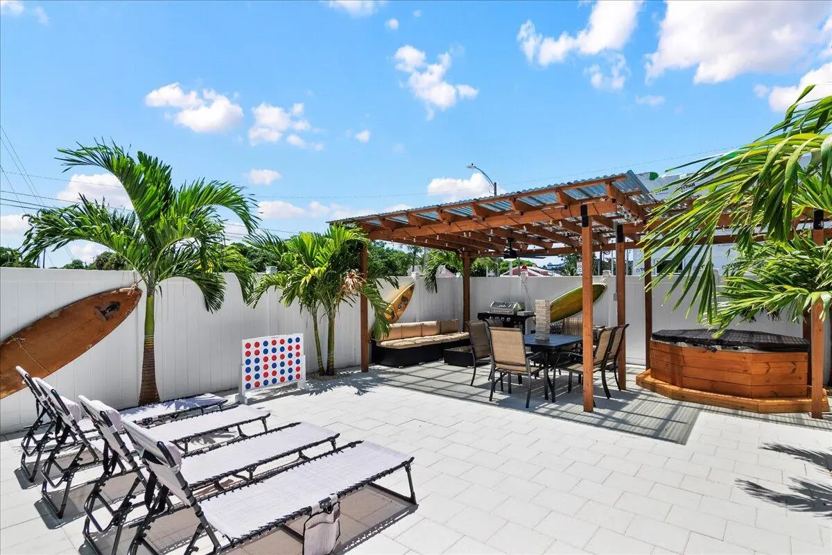 Pergola Unit B at 2741 Parker Avenue A & B, West Palm Beach