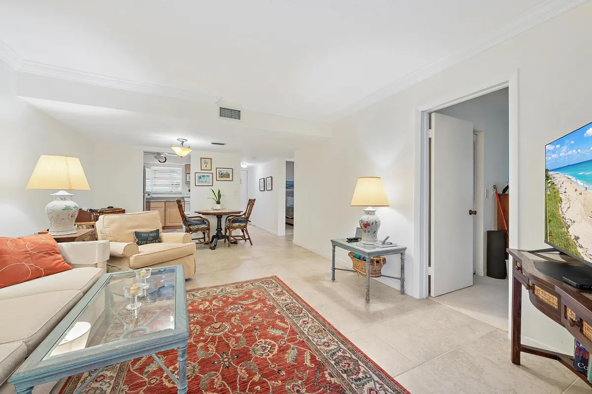 18081 SE Country Club Dr bldg 6 apt 51-1 at 18081 SE Country Club Drive 6-51, Jupiter