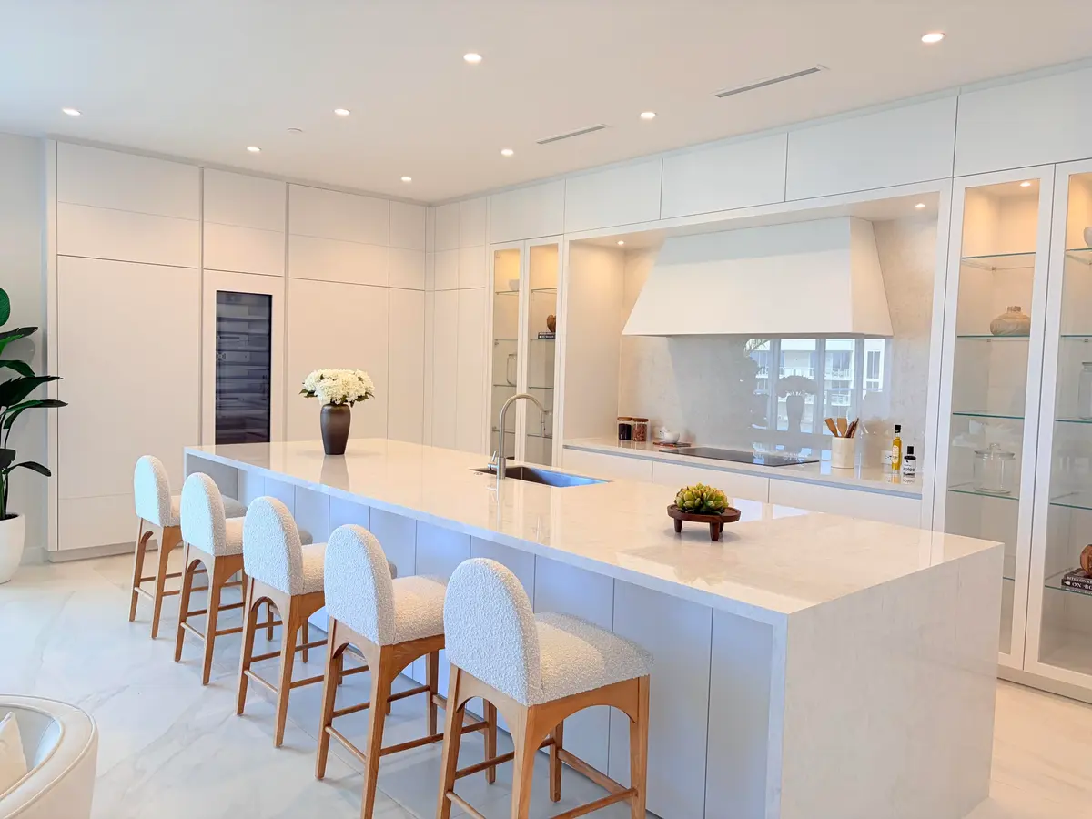 Kitchen at 220 SE Mizner Boulevard Ph907, Boca Raton