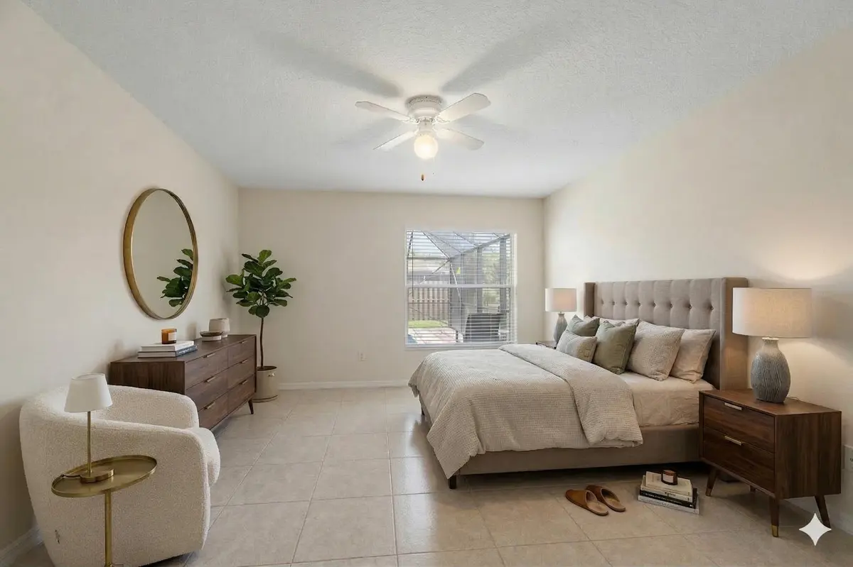 Virtually staged owner's suite at 5593 NW Wesley Road, Port St. Lucie