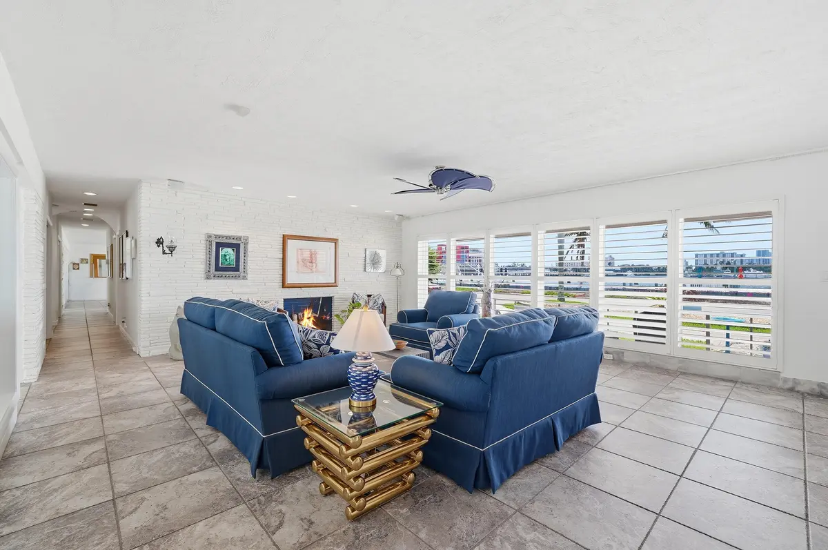 Living room at 707 N Northlake Drive, Hollywood
