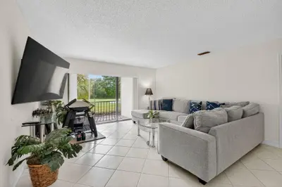 21988 Cypress Drive 43f, Boca Raton – sold
