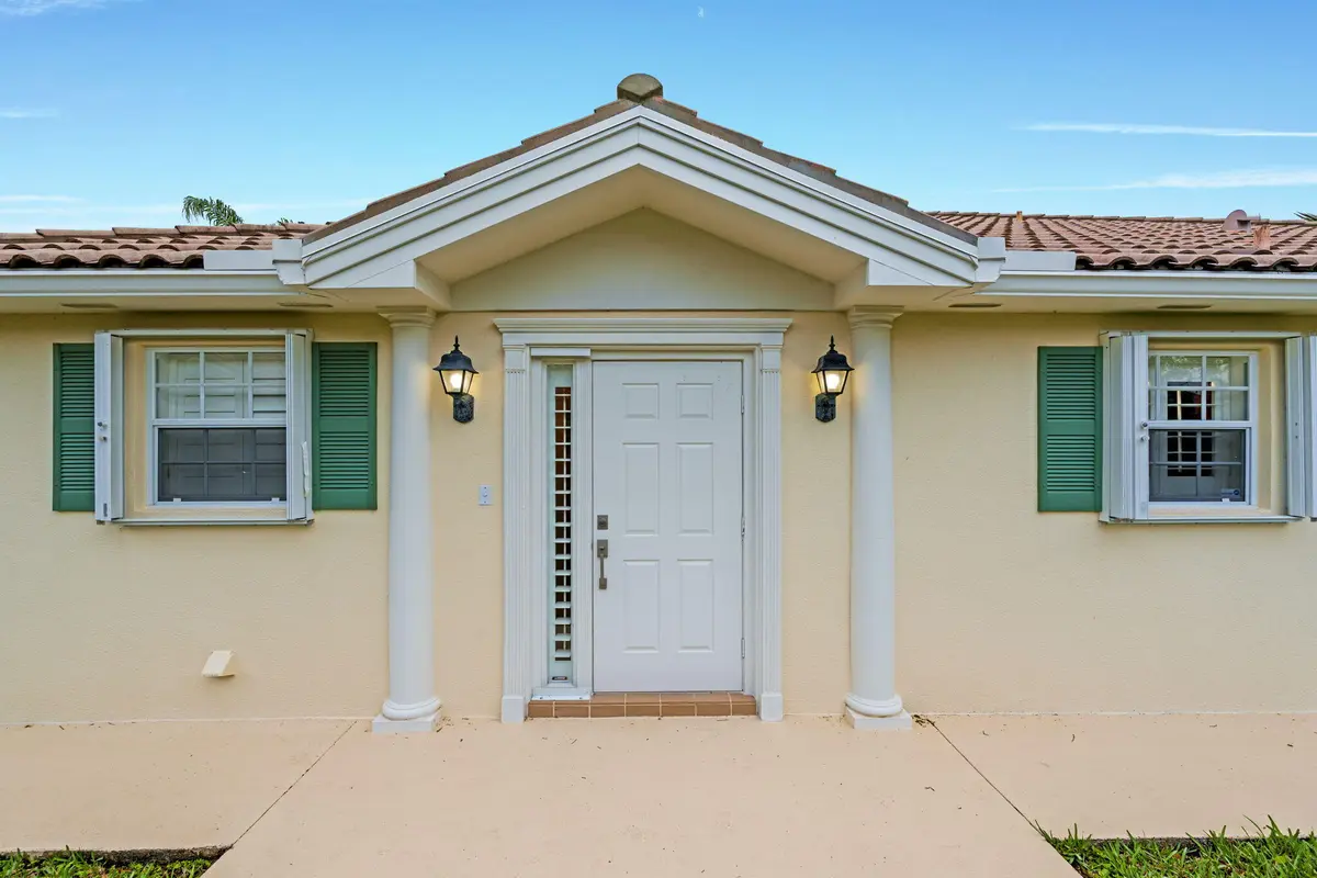 6-web-or-mls-A7403342 at 3022 Verdmont Lane, Wellington