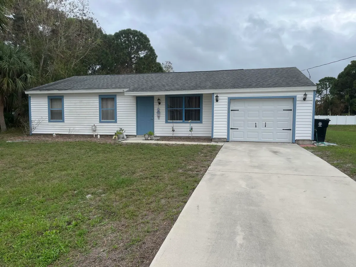 IMG_4134 at 2122 SE Heathwood Circle, Port St. Lucie