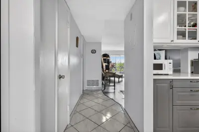 330 NE 26th Avenue 4030, Boynton Beach – sold