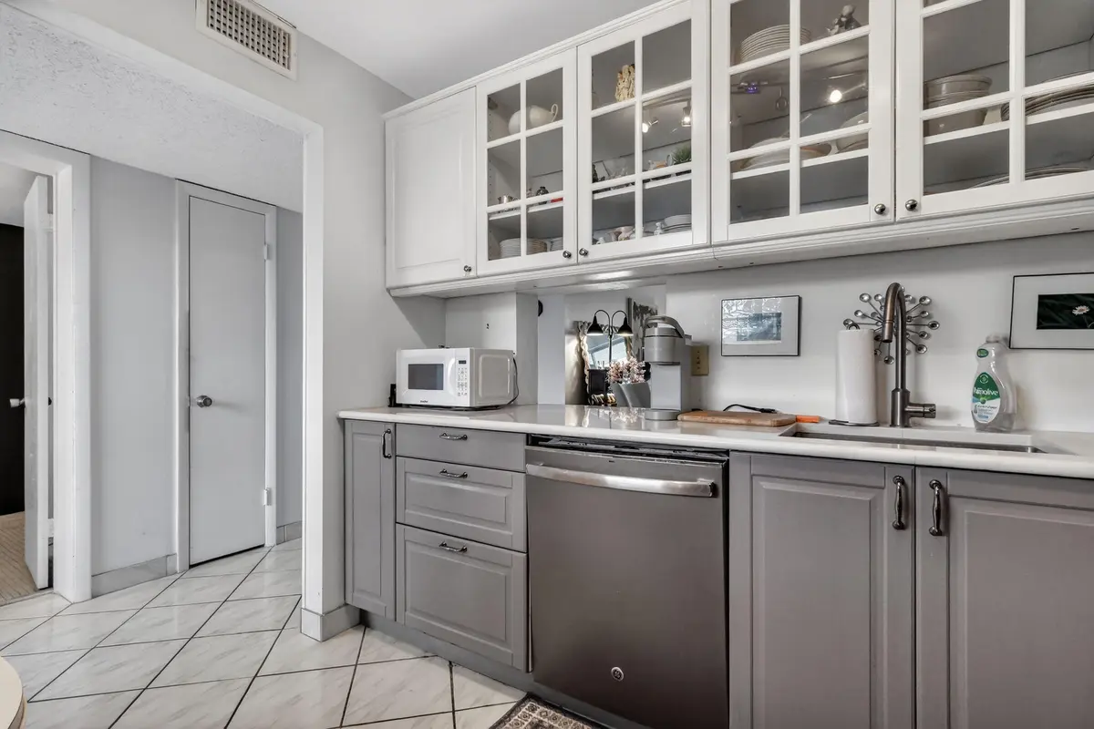 3-web-or-mls-F14A1649 at 330 NE 26th Avenue 4030, Boynton Beach