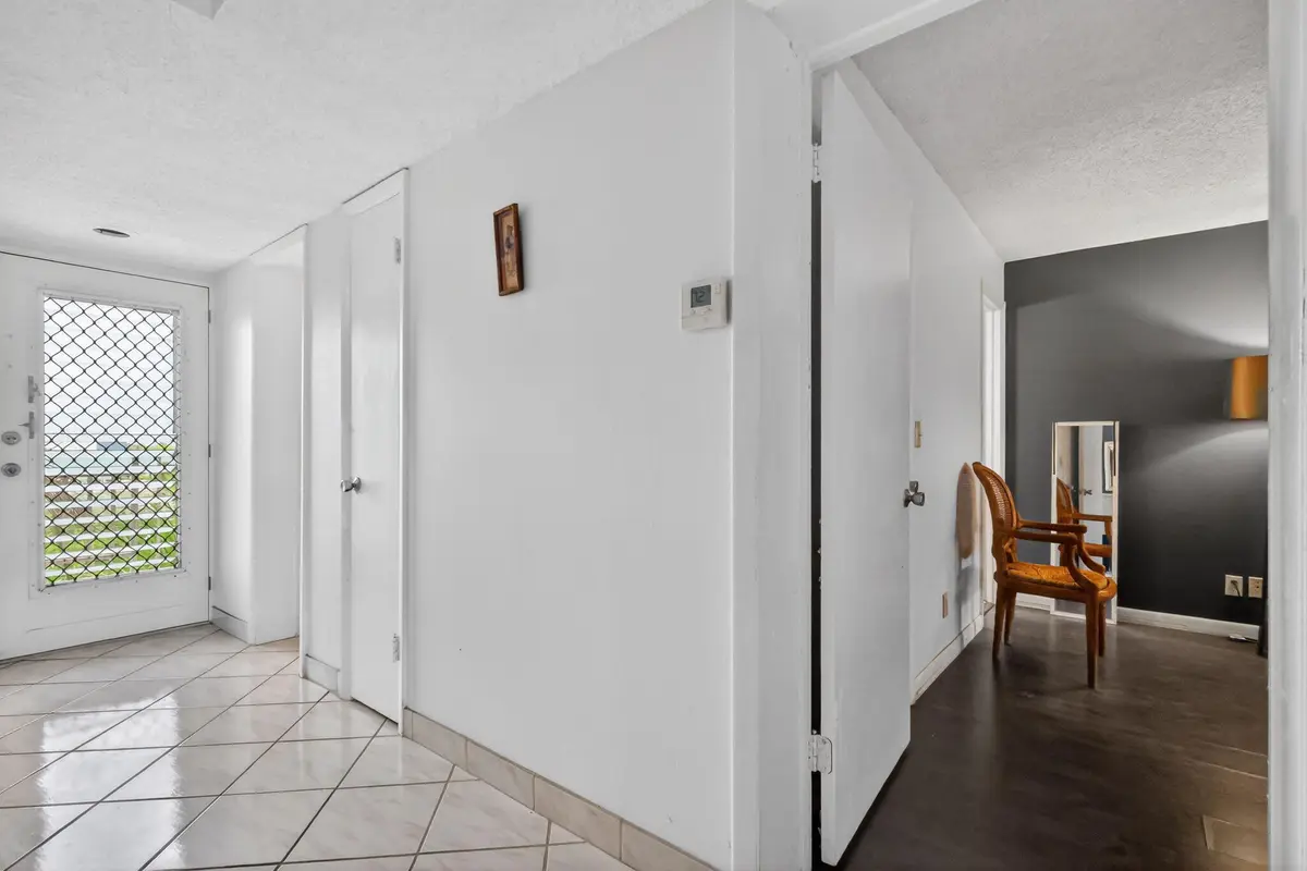 6-web-or-mls-F14A1669 at 330 NE 26th Avenue 4030, Boynton Beach