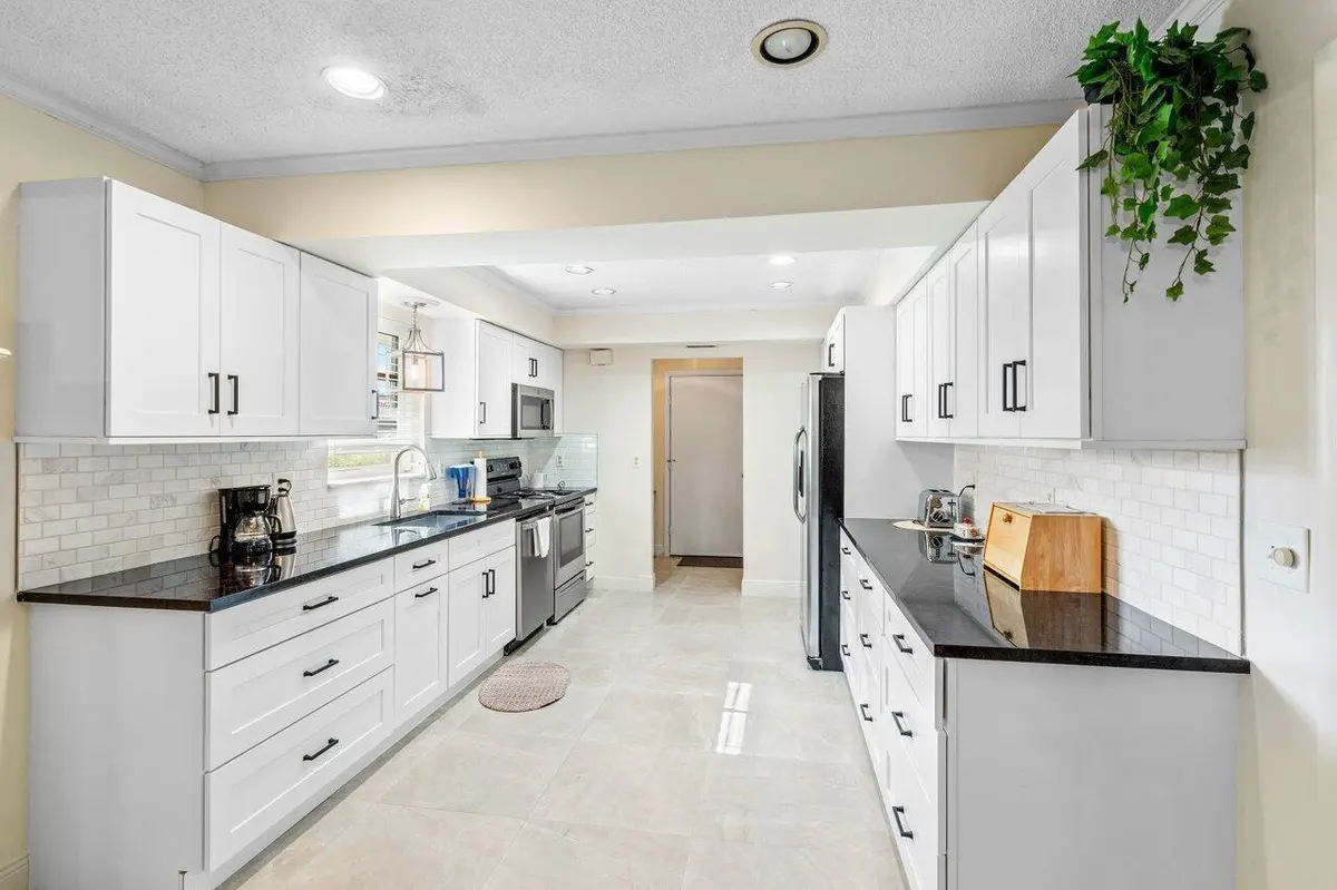 Kitchen at 4265 Shelldrake Lane, Boynton Beach