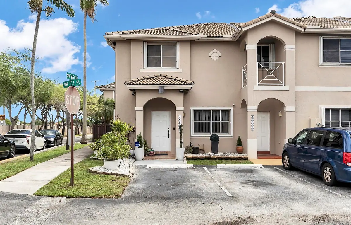 16637 NW 73 pl - - 014 at 16637 NW 73rd Place, Miami Lakes