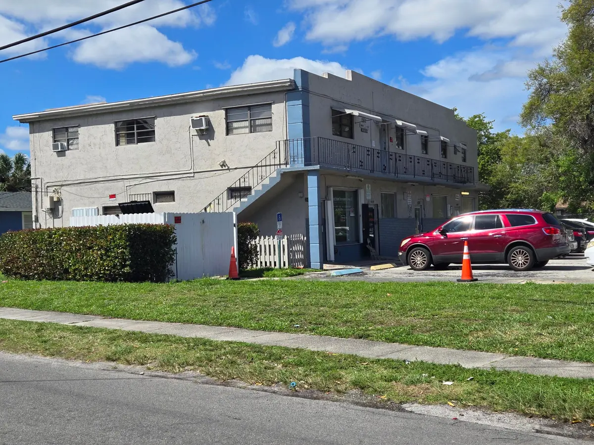 602 NW 1st Street, Dania Beach, FL – mixed-use property photo 5
