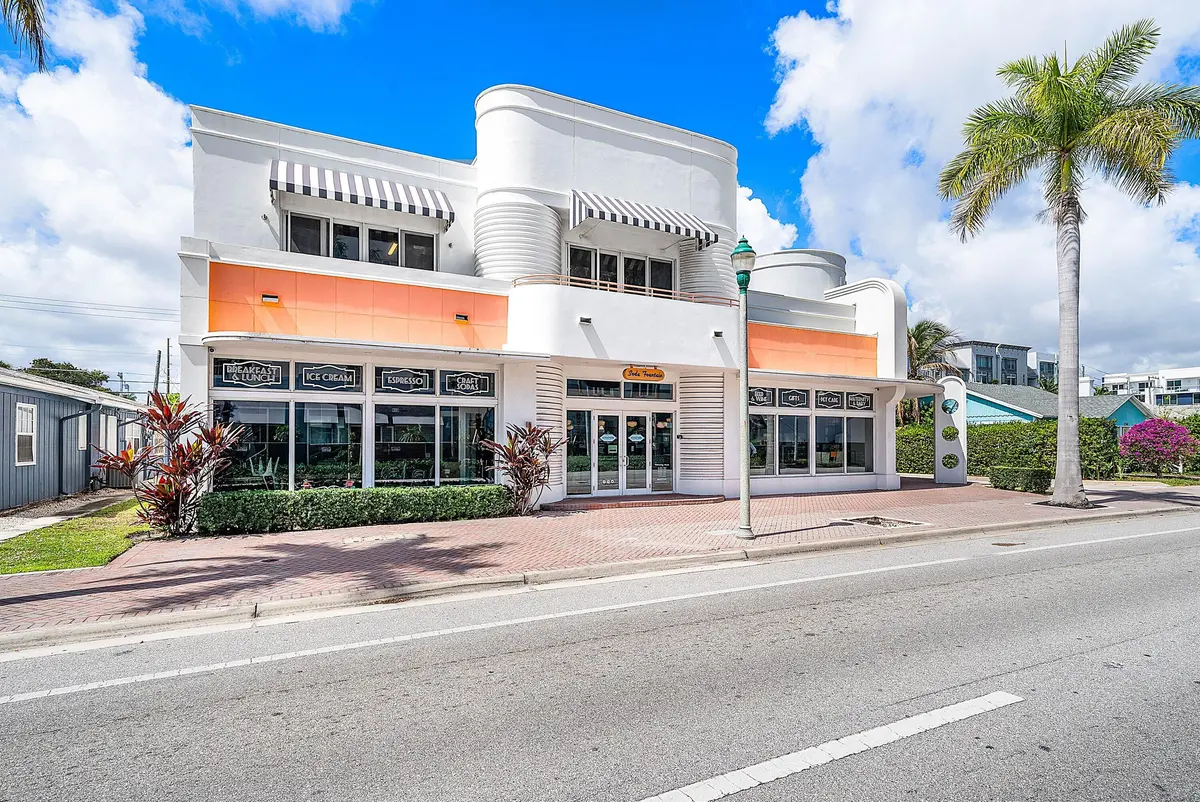 005-124Northeast5thAvenue-DelrayBeach-FL at 124 NE 5th Avenue, Delray Beach